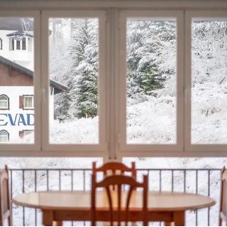 Al Lado De Plaza Con Piscina Climatizada *