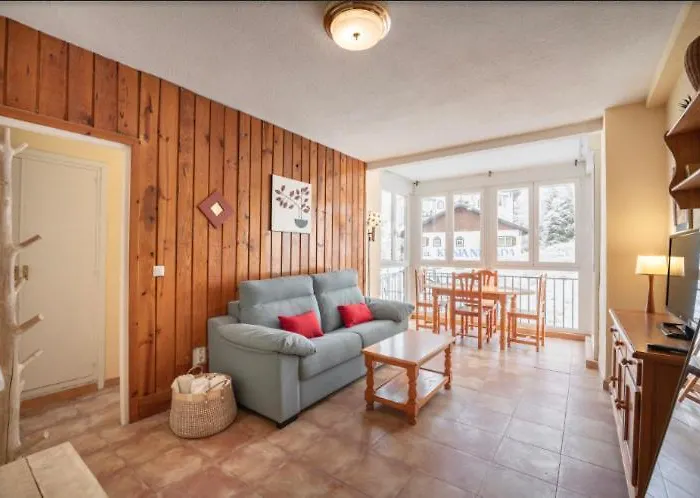 Al Lado De Plaza Con Piscina Climatizada Lejlighed Sierra Nevada