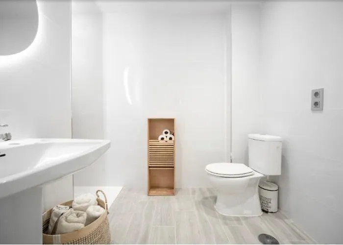 Al Lado De Plaza Con Piscina Climatizada *