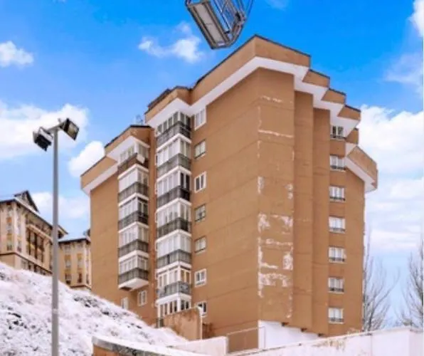 Al Lado De Plaza Con Piscina Climatizada Lejlighed