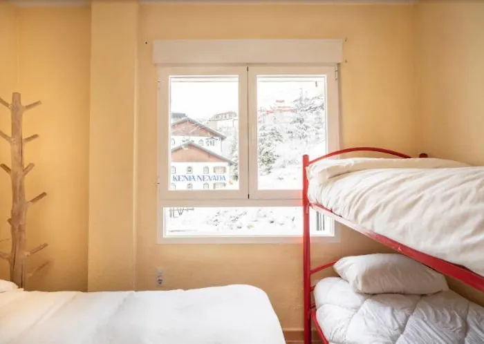 Al Lado De Plaza Con Piscina Climatizada