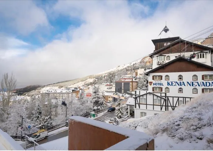 Al Lado De Plaza Con Piscina Climatizada Sierra Nevada